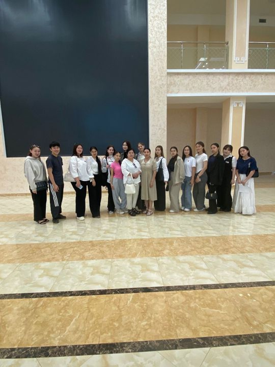 Жарқын болашаққа ұмтыл