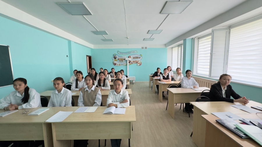 Жол ережесін білейік аман есен жүрейік.