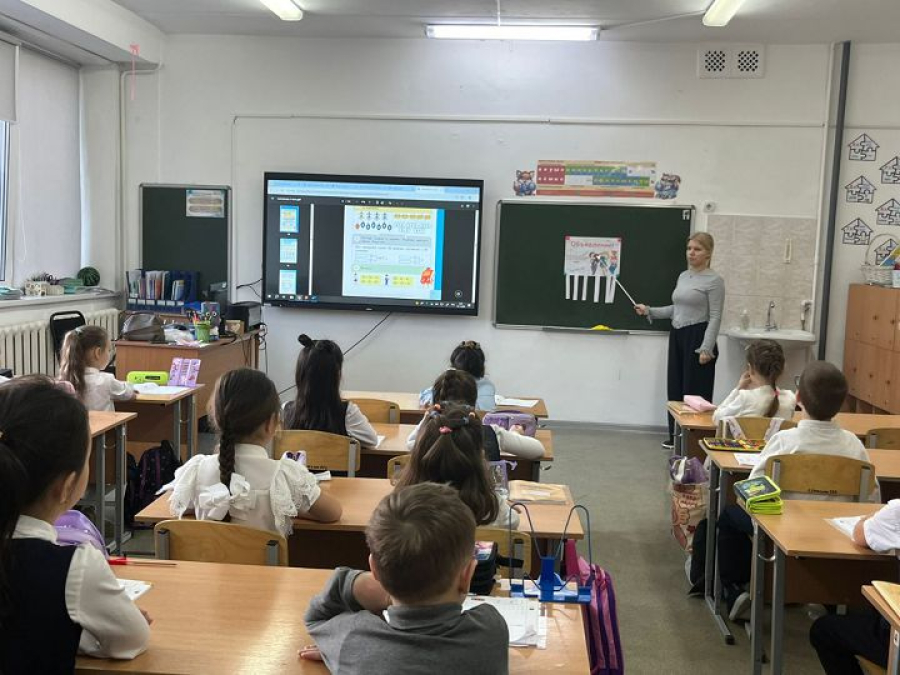 Бірінші сынып оқушыларының &laquo;сан және шама&raquo; ұғымдарын қалыптастыруда математикалық ойындарды қолдану