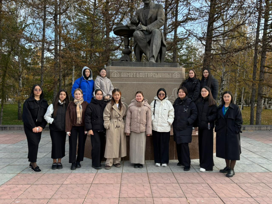 Бүгін &ldquo;Қостанай жоғары педагогикалық колледжі&rdquo; Т-22 тобының студенттерімен бірге Л.Н.Толстой атындағы Қостанай облыстық әмбебап ғылыми кітапханасына саяхат сабақ ұйымдастырылды, саяхат сабақ