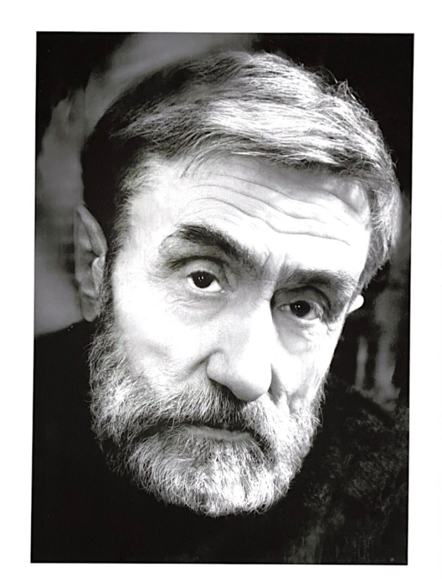 Бүгін, 2026 жылғы 29 қаңтарда, Қазақстан Республикасының Суретшілер одағының мүшесі, біздің ұстазымыз 85 жасқа толар еді. Суретші 2024 жылғы 25 шілдеде инсульттен кейін өмірден өтті.